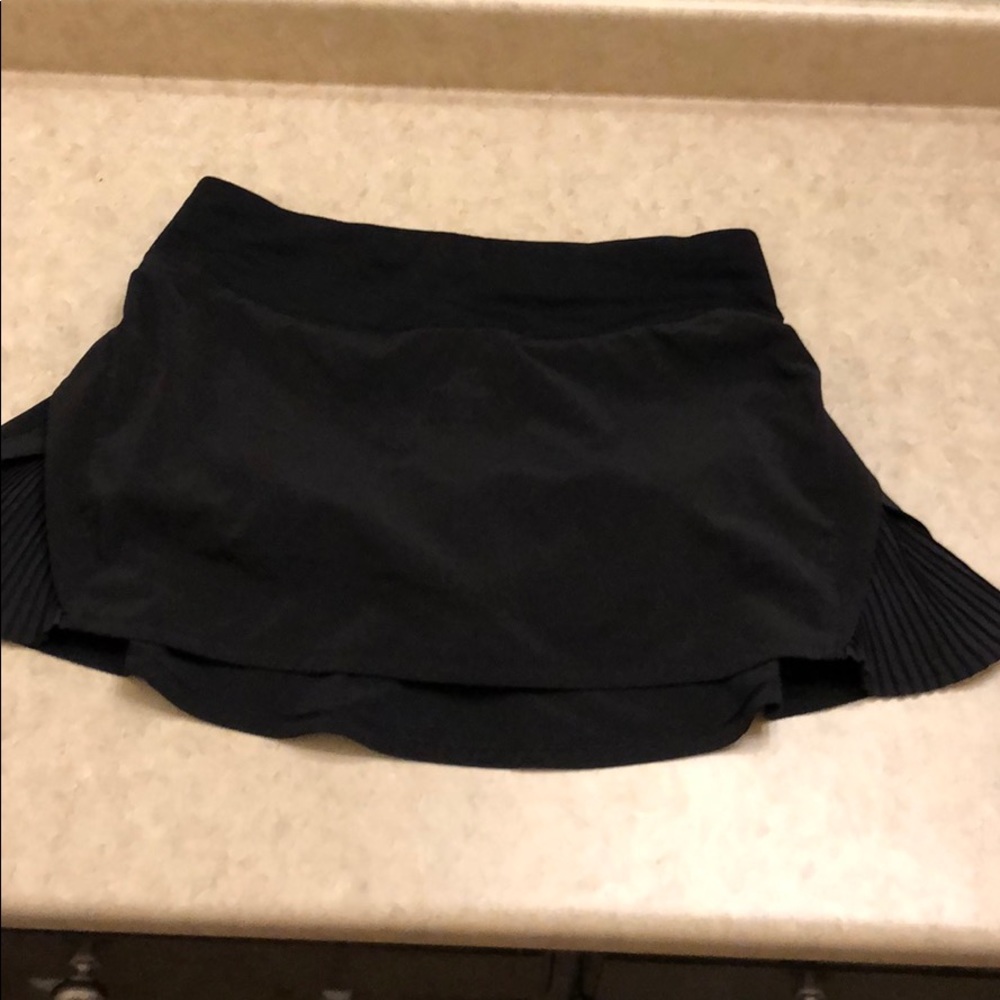 Lululemon play off the pleats skirt